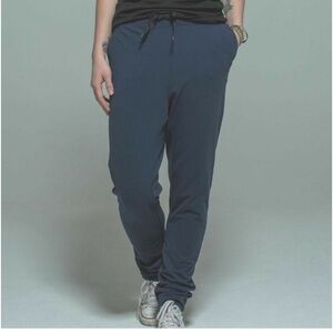Lululemon Future Varsity Pant
Inkwell